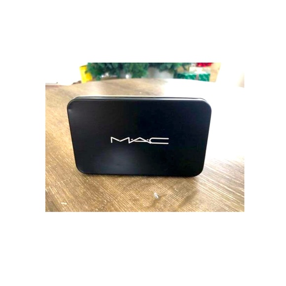 MAC Cosmetics Other - MAC mini brush set in tin